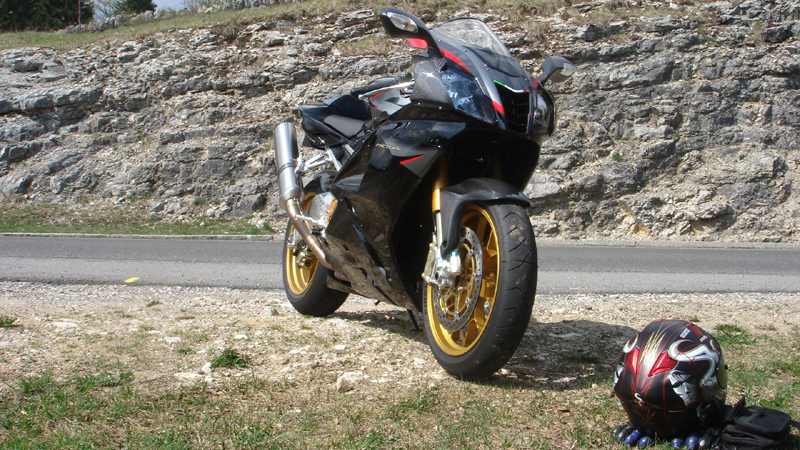 IMAGE(<a href="http://plasm.free.fr/various/motos/DSC01088.jpg" rel="nofollow">http://plasm.free.fr/various/motos/DSC01088.jpg</a>)