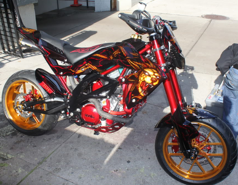 IMAGE(<a href="http://plasm.free.fr/various/motos/SXV/SXV001.jpg" rel="nofollow">http://plasm.free.fr/various/motos/SXV/SXV001.jpg</a>)